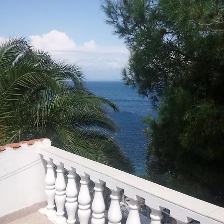 Viktor 아파트 살리