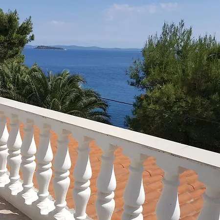 Viktor 아파트 살리