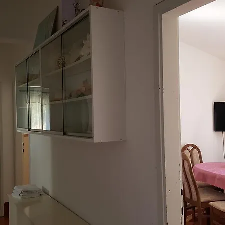 Viktor Appartement Sali